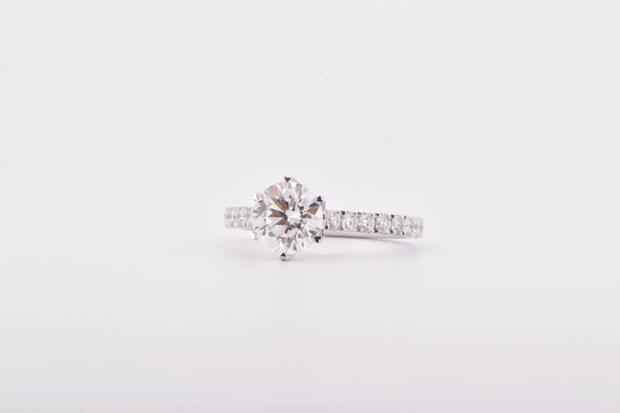 pave 6 prong
